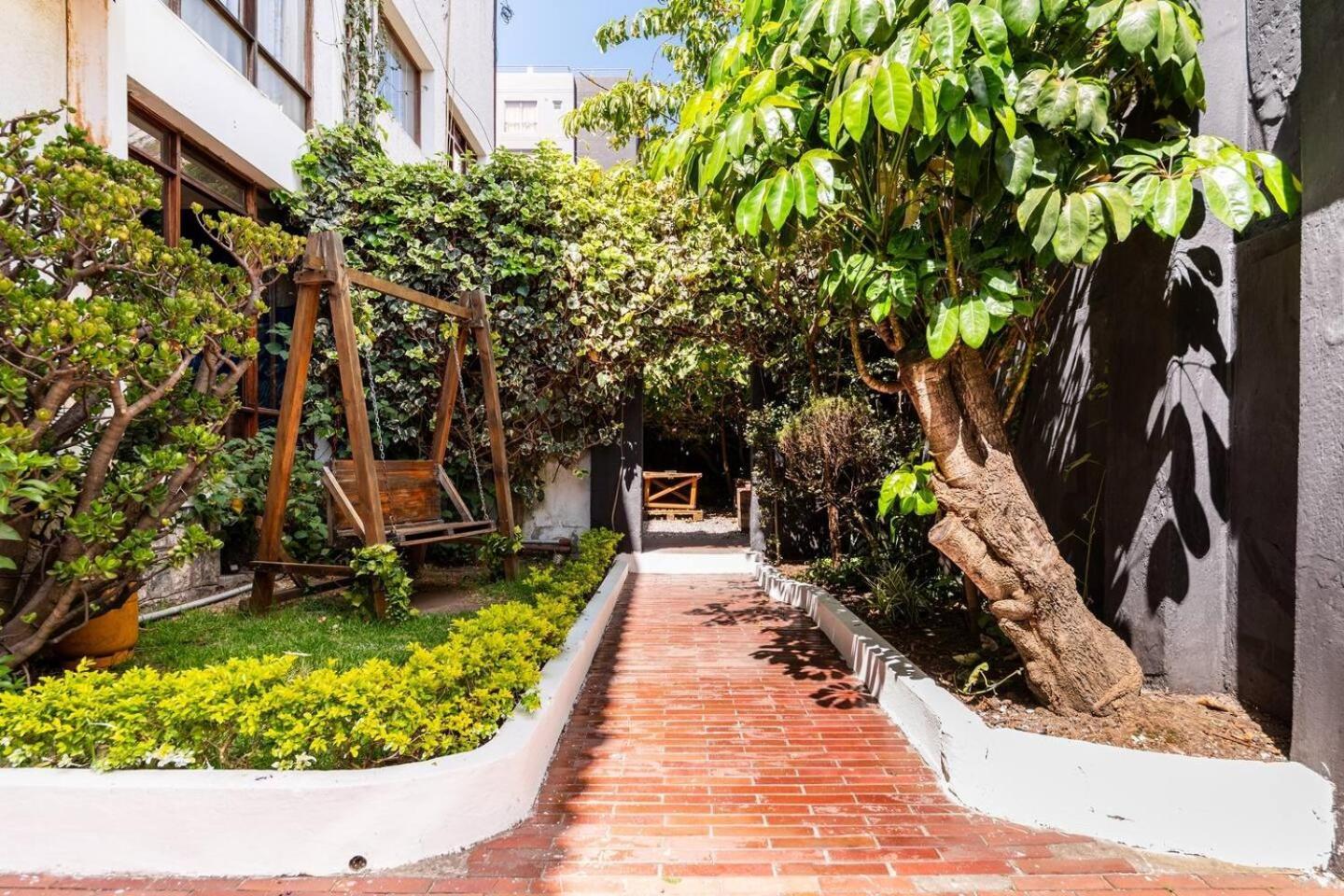 Blue House La Floresta Quito Exterior photo